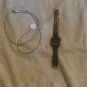 Apple Watch Series 6 44MM little scratch, but can’t barely see them no cracks